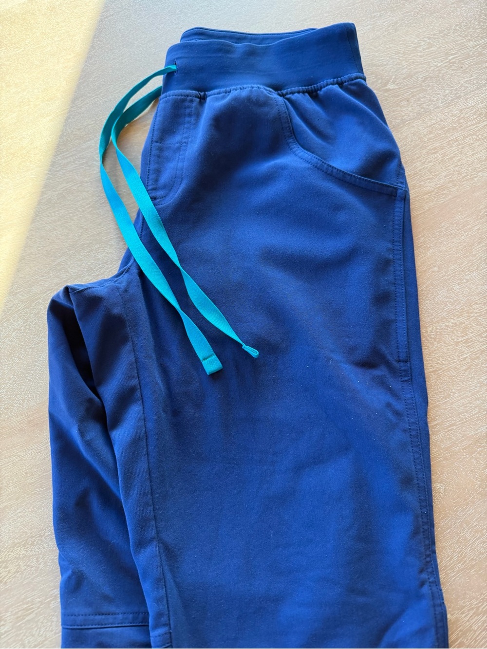FIGS Women’s scrubs Sapphire XS/XSP - Picture 4 of 5